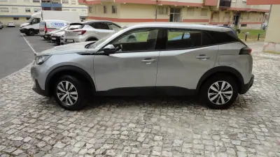 Peugeot e-2008 2023 - 18500 EUR, 81638 km - AUTO.MOTO.pt - 81638km - foto 7 de 20