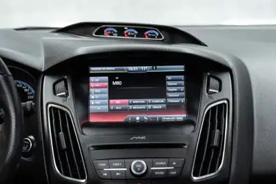 Ford Focus 2016 - 42950 EUR, 61000 km - AUTO.MOTO.pt - 61000km - foto 38 de 49