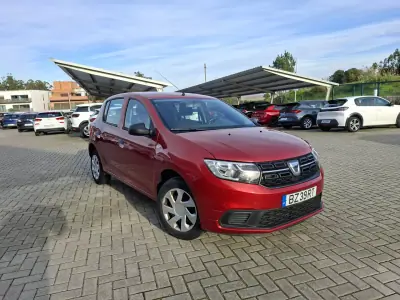 Dacia Sandero 2017 - 9150 EUR, 92800 km - AUTO.MOTO.pt - 92800km - foto 4 de 23