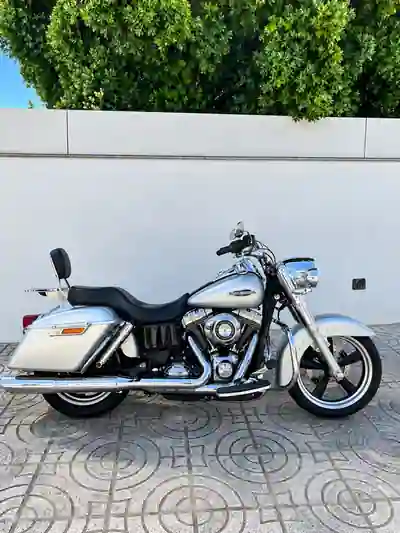 Harley-Davidson Dyna Glide Switchback 2012 - 11990 EUR, 27000 km - foto 1 de 8