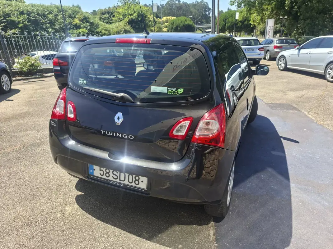 Renault Twingo 2013 - 7945 EUR, 122382 km - 122382km - foto 11 de 11