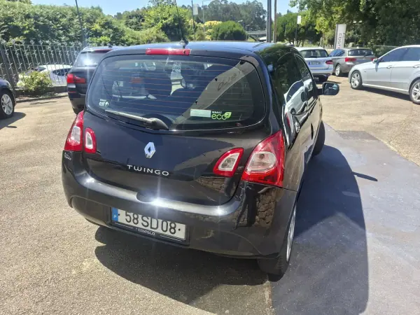 Renault Twingo 2013 - 7945 EUR, 122382 km - AUTO.MOTO.pt - 122382km - foto 11 de 11