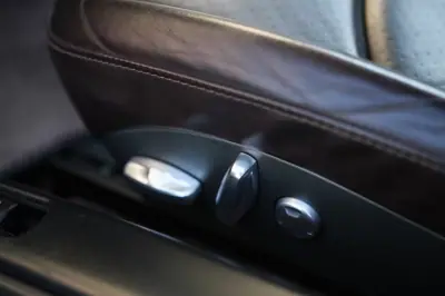 Porsche Cayman 2007 - 43000 EUR, 145000 km - AUTO.MOTO.pt - 145000km - foto 25 de 43