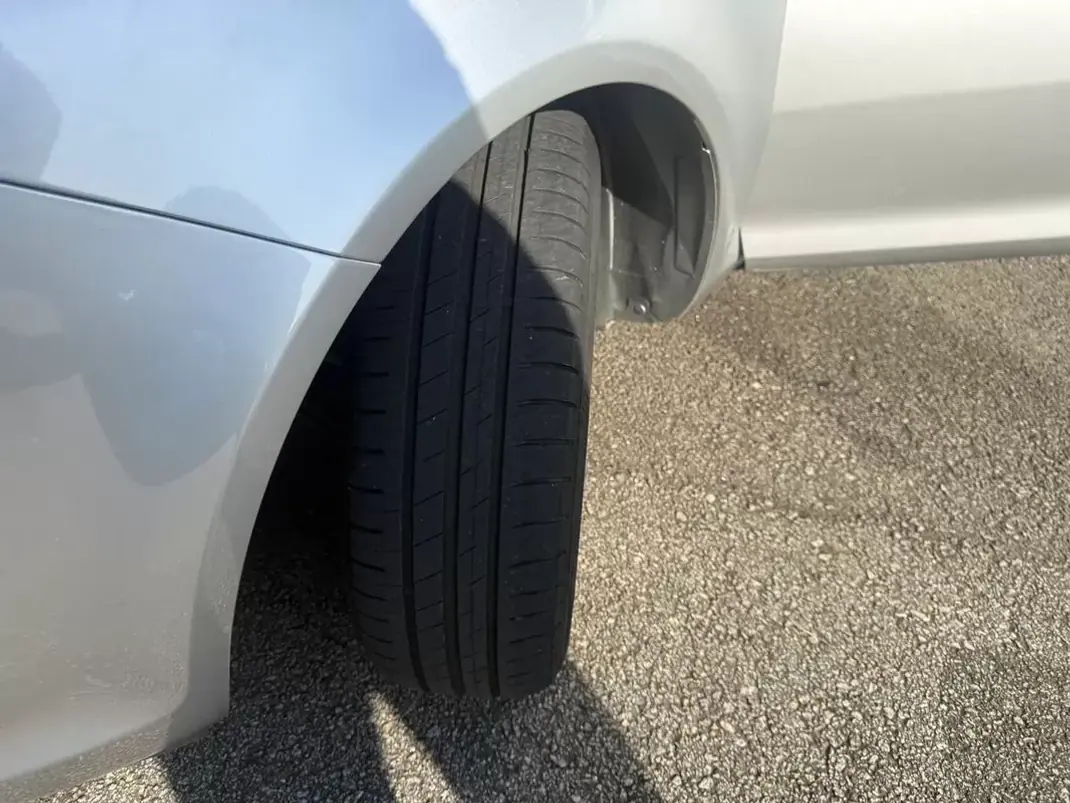 Opel Corsa 2010 - 5100 EUR, 183000 km - AUTO.MOTO.pt - 183000km - foto 21 de 23