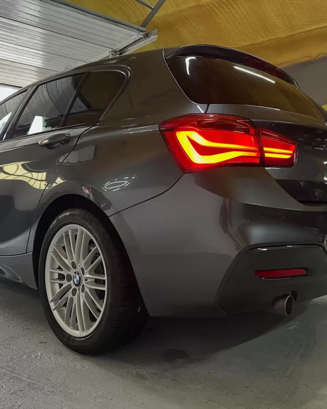 BMW 116 2018 - 18450 EUR, 214000 km - AUTO.MOTO.pt - 214000km - foto 2 de 20