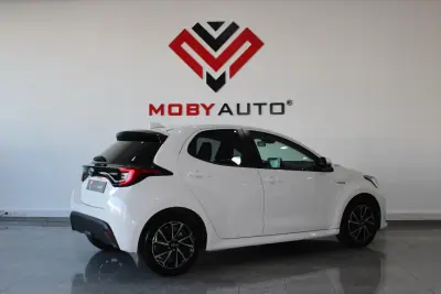 Toyota Yaris 2021 - 19900 EUR, 74773 km - AUTO.MOTO.pt - 74773km - foto 4 de 31