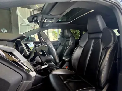 Audi Q4 e-tron 2021 - 26990 EUR, 104822 km - AUTO.MOTO.pt - 104822km - foto 10 de 33