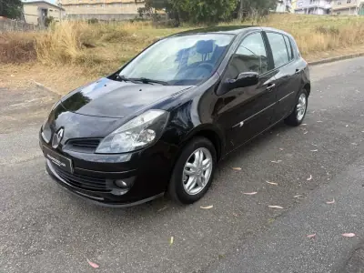 Renault Clio 2006 - 148000km