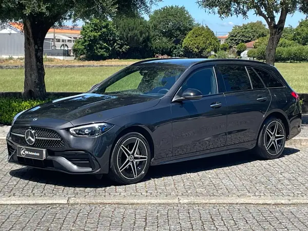 Mercedes-Benz C 300 2024 — photo 2 of 49