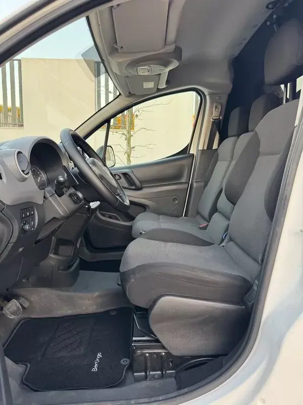 Citroën 2018 - 10950 EUR, 145000 km - AUTO.MOTO.pt - 145000km - foto 4 de 26