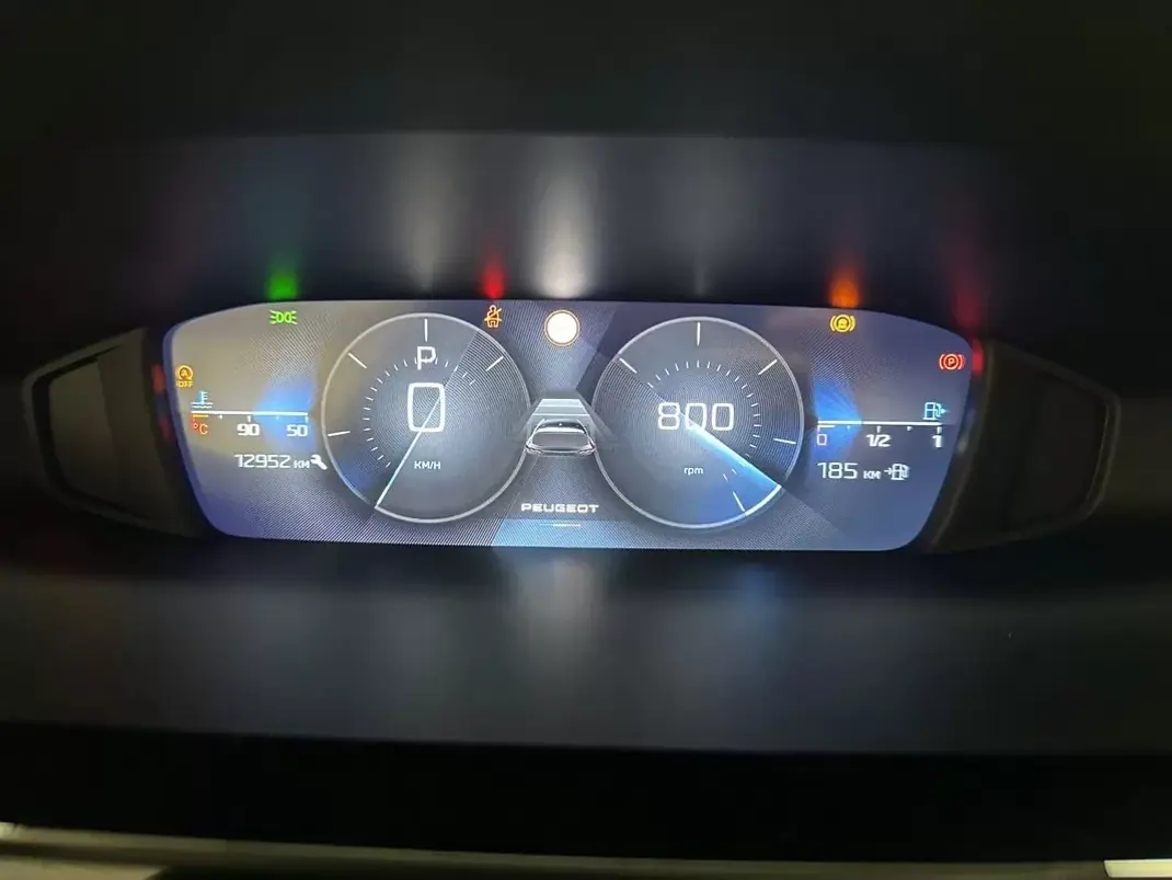 Peugeot 308 2023 - 19950 EUR, 12952 km - AUTO.MOTO.pt - 12952km - foto 45 de 50