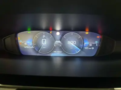 Peugeot 308 2023 - 19950 EUR, 12952 km - AUTO.MOTO.pt - 12952km - foto 45 de 50