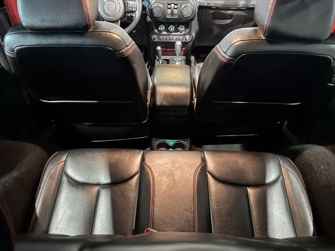 Jeep Wrangler 2019 - 65000 EUR, 19000 km - 19000km - foto 26 de 60