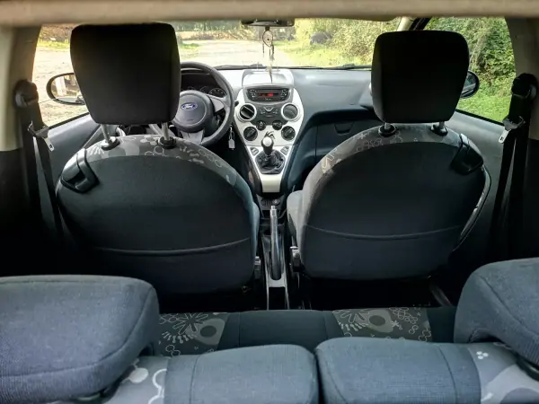 Ford KA 2012 - 5500 EUR, 190000 km - AUTO.MOTO.pt - 190000km - foto 13 de 18