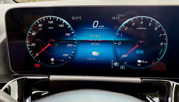 Mercedes-Benz GLA 250 2023 - 42500 EUR, 39724 km - AUTO.MOTO.pt - 39724km - foto 18 de 25