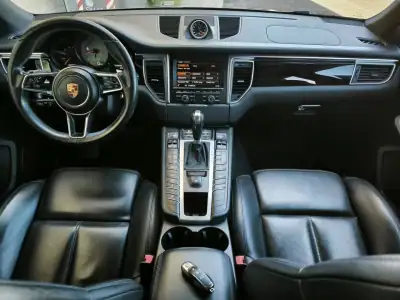 Porsche Macan 2014 - 42950 EUR, 177239 km - AUTO.MOTO.pt - 177239km - foto 8 de 59