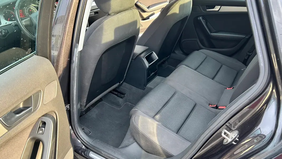 Audi A4 2008 - 7000 EUR, 395000 km - AUTO.MOTO.pt - 395000km - foto 7 de 8