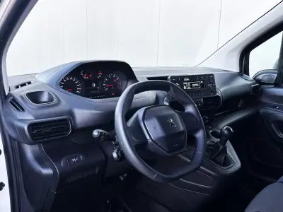 Peugeot PARTNER 1.6 BLUEHDI 3 LUGARES 2019 - 13900 EUR, 97000 km - AUTO.MOTO.pt - 97000km - foto 10 de 34