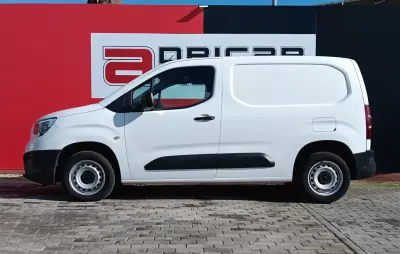 Opel COMBO 2022 - 16900 EUR, 45512 km - AUTO.MOTO.pt - 45512km - foto 7 de 20