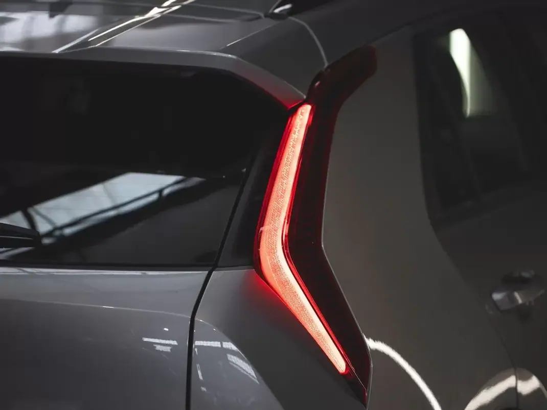 Kia e-Niro 2022 - 25990 EUR, 60682 km - AUTO.MOTO.pt - 60682km - foto 11 de 19