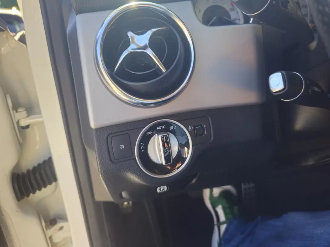 Mercedes-Benz GLK 200 2014 - 17990 EUR, 169957 km - 169957km - foto 12 de 12
