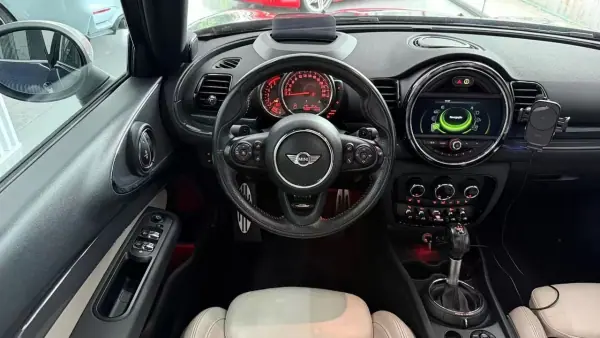 MINI Clubman 2016 - 18000 EUR, 196000 km - AUTO.MOTO.pt - 196000km - foto 15 de 27