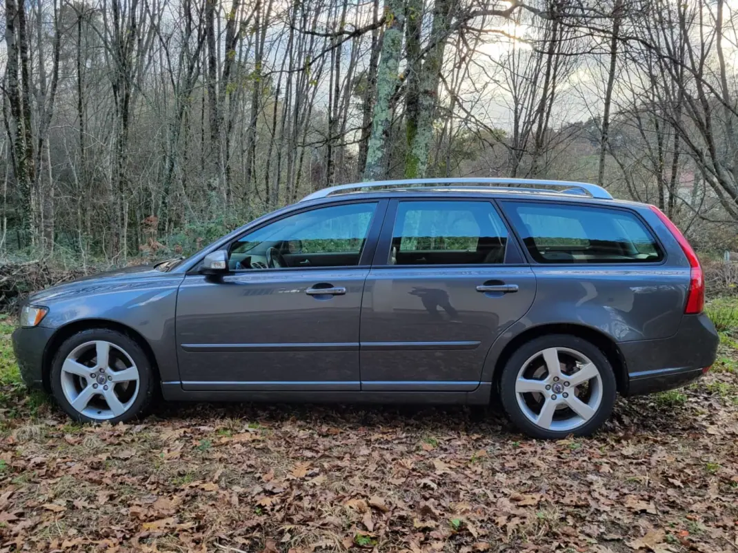 Volvo V50 2012 - 8950 EUR, 155400 km - AUTO.MOTO.pt - 155400km - foto 9 de 27