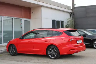 Ford Focus SW 2021 - 14990 EUR, 193000 km - AUTO.MOTO.pt - 193000km - foto 15 de 31