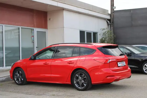 Ford Focus SW 2021 - 14990 EUR, 193000 km - AUTO.MOTO.pt - 193000km - foto 15 de 31
