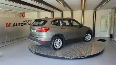 BMW X1 2016 - 22500 EUR, 76896 km - AUTO.MOTO.pt - 76896km - foto 4 de 61