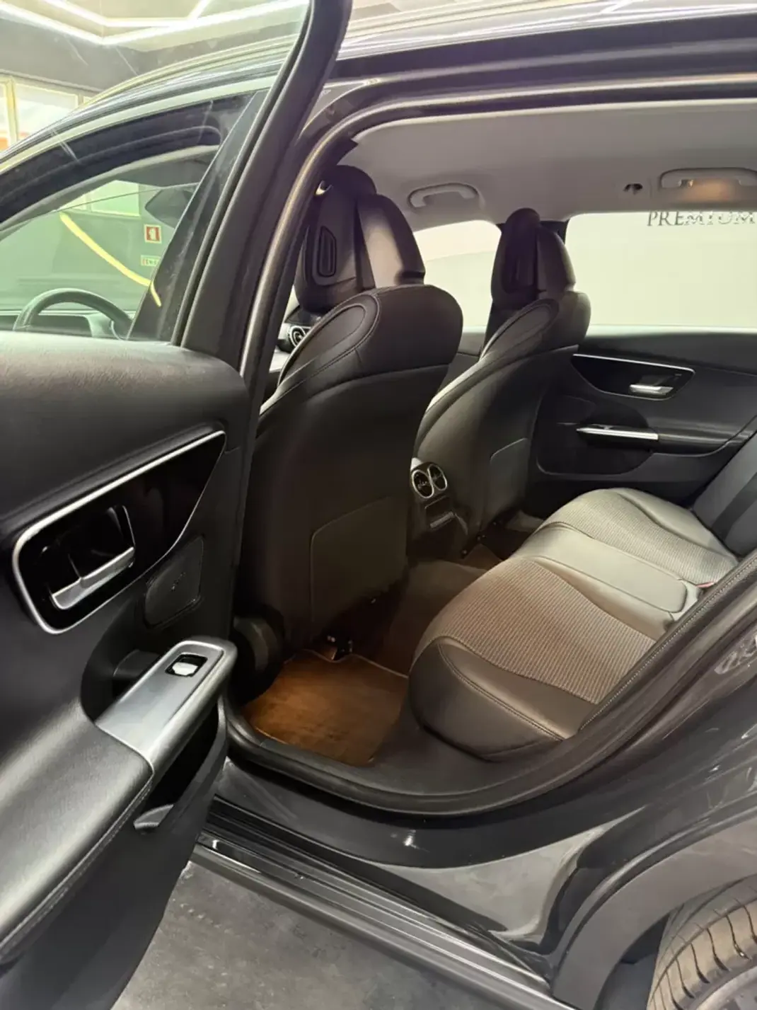 Mercedes-Benz C 300 2023 - 36500 EUR, 88706 km - 88706km - foto 22 de 32