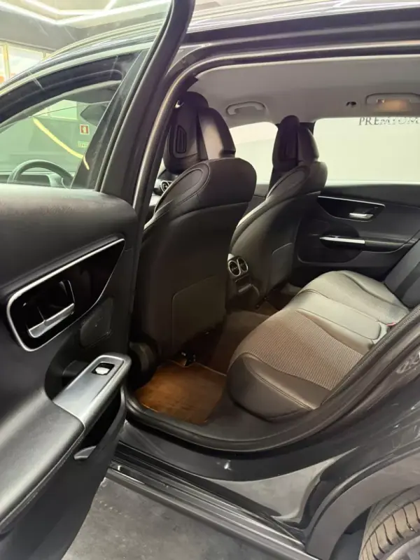 Mercedes-Benz C 300 2023 - 36500 EUR, 88706 km - AUTO.MOTO.pt - 88706km - foto 22 de 32