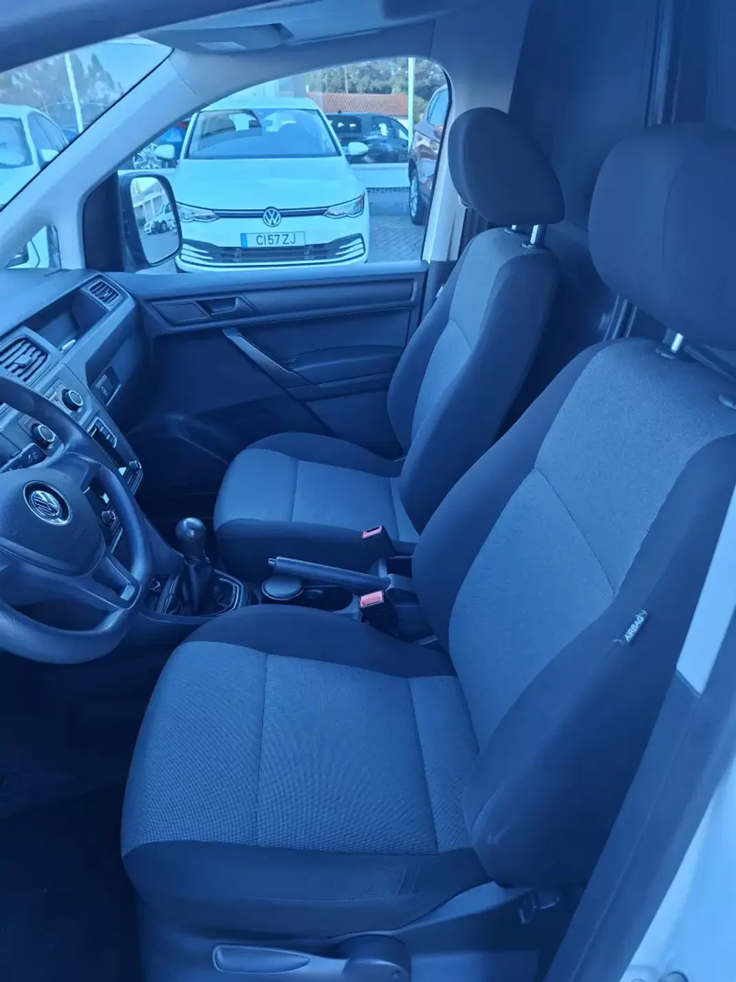 VW Caddy 2018 - 11500 EUR, 199100 km - 199100km - foto 14 de 18
