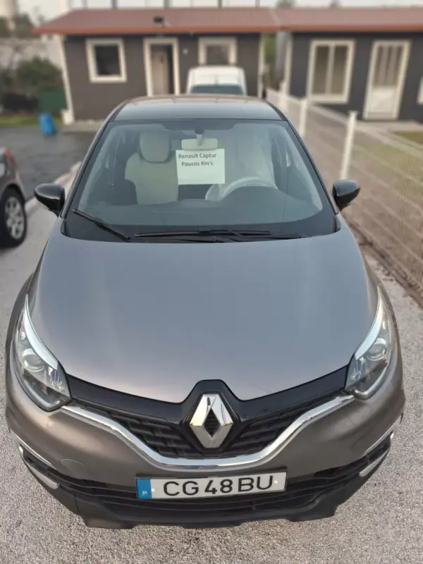 Renault Captur 2018 - 13500 EUR, 95123 km - AUTO.MOTO.pt - 95123km - foto 3 de 12