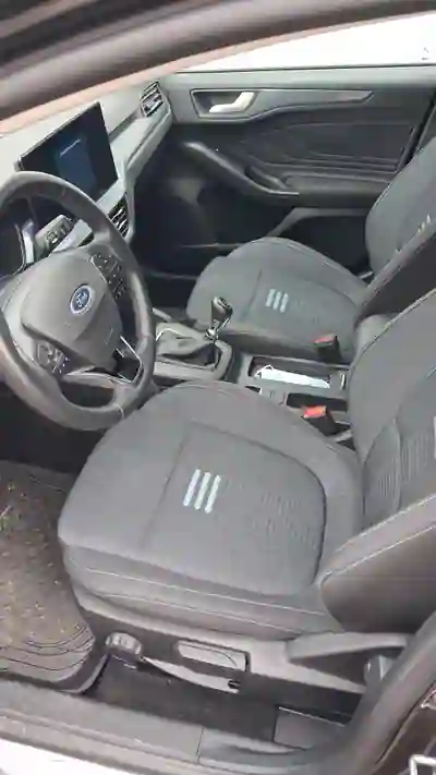 Ford Focus SW 2024 - 21000 EUR, 25000 km - AUTO.MOTO.pt - 25000km - foto 6 de 6