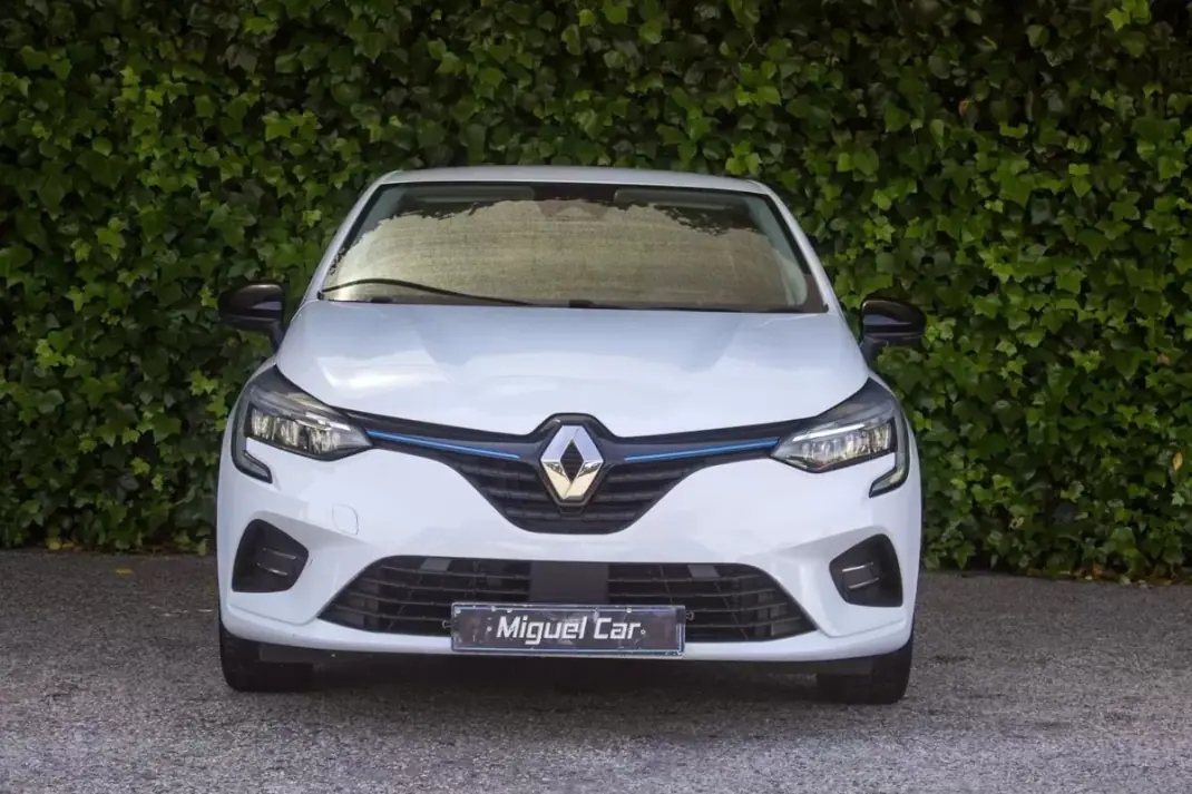Renault Clio 2021 - 13500 EUR, 156000 km - AUTO.MOTO.pt - 156000km - foto 2 de 14