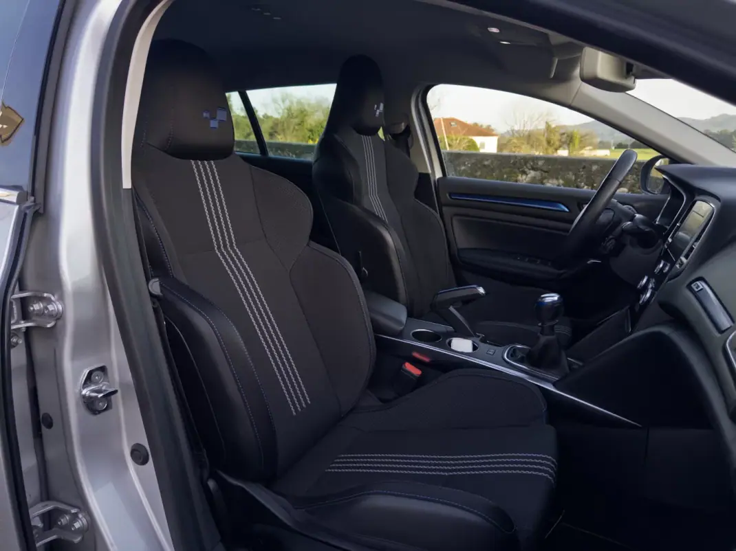 Renault Mégane Sport Tourer 2016 - 13990 EUR, 163000 km - AUTO.MOTO.pt - 163000km - foto 47 de 47