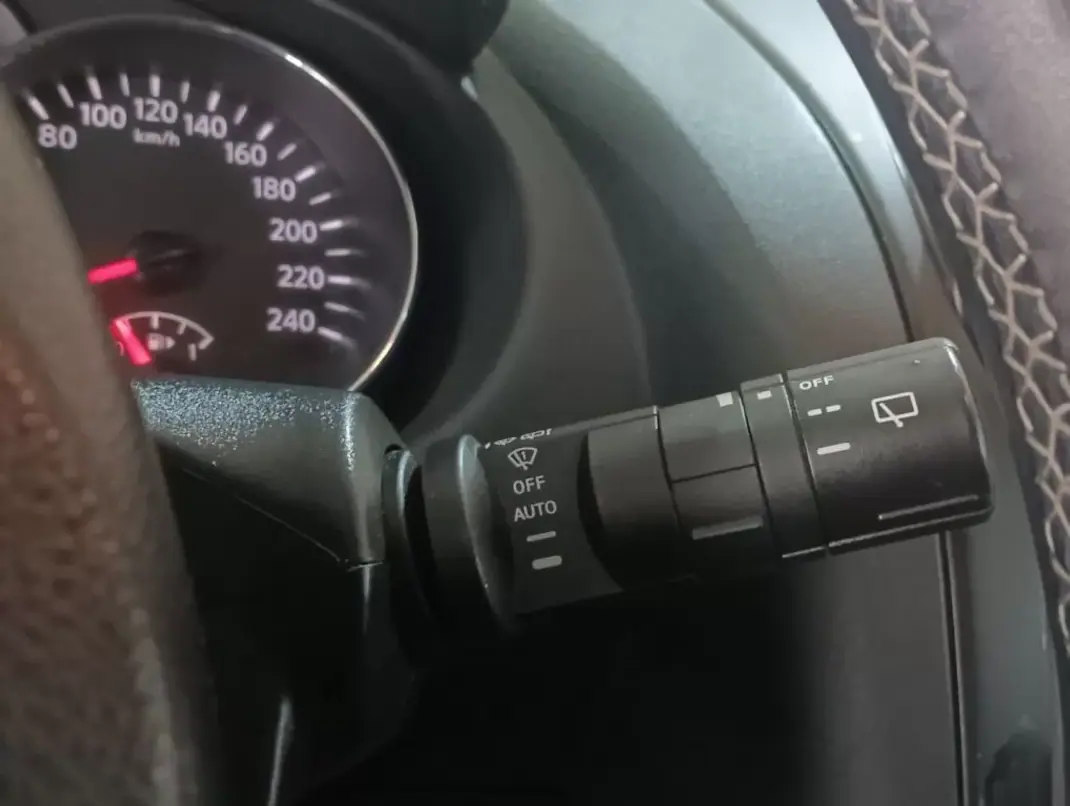 Nissan Qashqai 2012 - 11900 EUR, 226000 km - AUTO.MOTO.pt - 226000km - foto 10 de 16