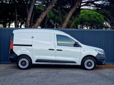 Renault Express Confort Blue DCI 95 2021 - 13990 EUR, 121868 km - AUTO.MOTO.pt - 121868km - foto 4 de 24