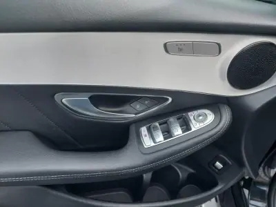 Mercedes-Benz GLC 250 2017 - 29700 EUR, 197300 km - AUTO.MOTO.pt - 197300km - foto 6 de 10