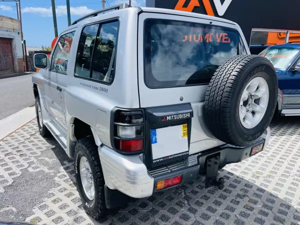 Mitsubishi Pajero 1998 - 19950 EUR, 137356 km - AUTO.MOTO.pt - 137356km - foto 5 de 16