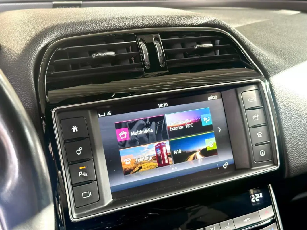 Jaguar XE 2017 - 16900 EUR, 230128 km - AUTO.MOTO.pt - 230128km - foto 23 de 28