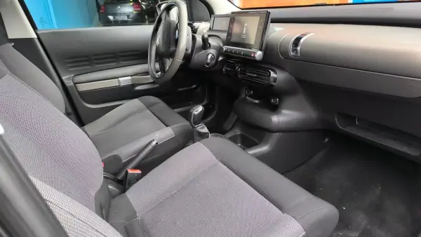 Citroën C4 Cactus 2015 - 10500 EUR, 161000 km - AUTO.MOTO.pt - 161000km - foto 9 de 17