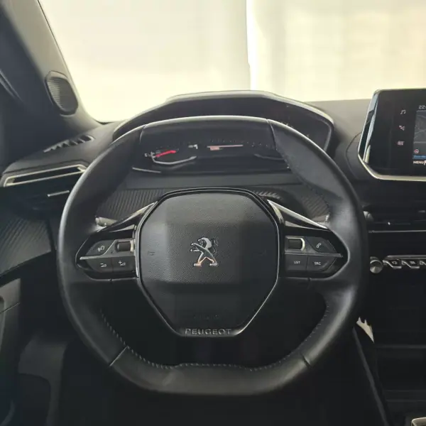 Peugeot 2008 2023 - 16750 EUR, 52595 km - AUTO.MOTO.pt - 52595km - foto 20 de 28