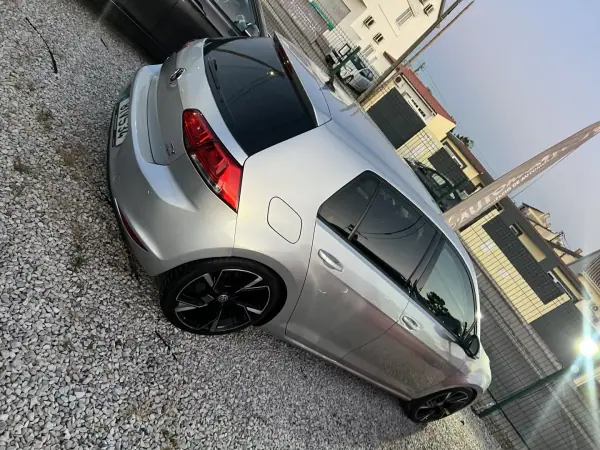 Volkswagen Golf 2014 - 12999 EUR, 218000 km - AUTO.MOTO.pt - 218000km - foto 3 de 6