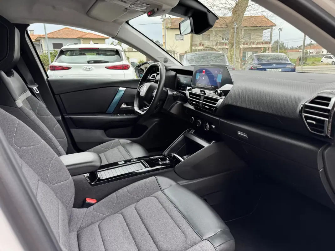 Citroën e-C4 2022 - 18500 EUR, 65000 km - AUTO.MOTO.pt - 65000km - foto 17 de 48
