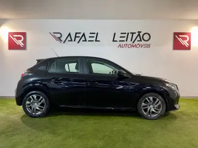 Peugeot 208 2022 - 14700 EUR, 131000 km - AUTO.MOTO.pt - 131000km - foto 5 de 29