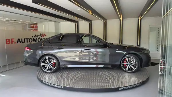 BMW i5 2024 - 52900 EUR, 41826 km - AUTO.MOTO.pt - 41826km - foto 8 de 55