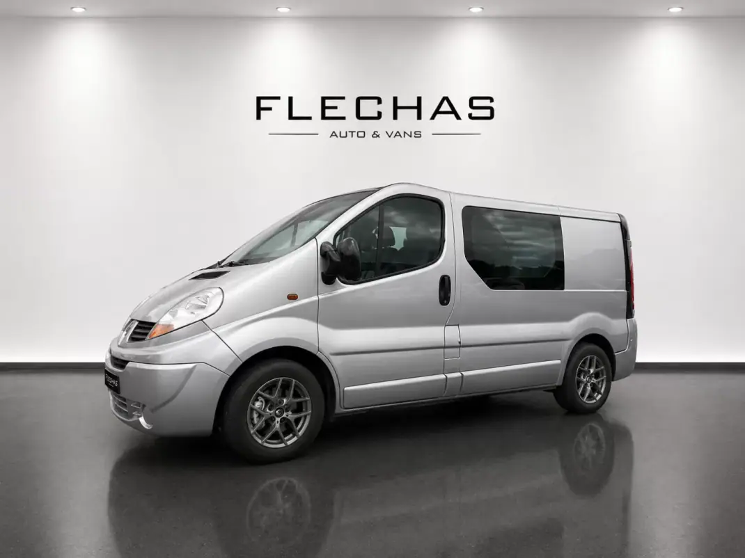 Renault 2007 - 11500 EUR, 310000 km - AUTO.MOTO.pt - 310000km - foto 3 de 8