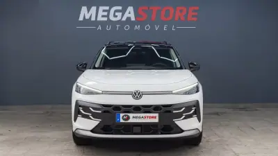 Volkswagen T-Roc 2026 — foto 2 de 33